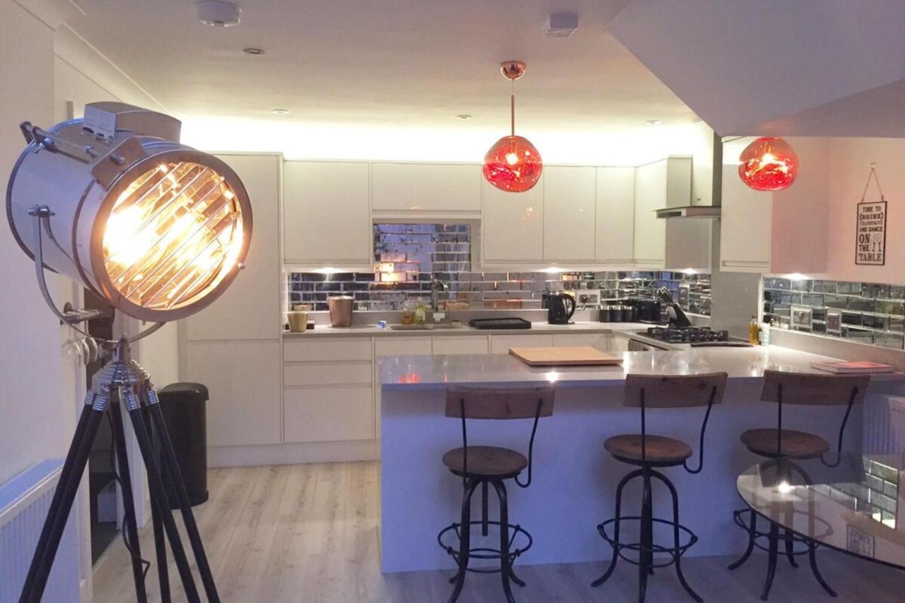 Spacious 1 Bedroom Split Level Old Pub Conversion Tower Bridge London Eksteriør billede