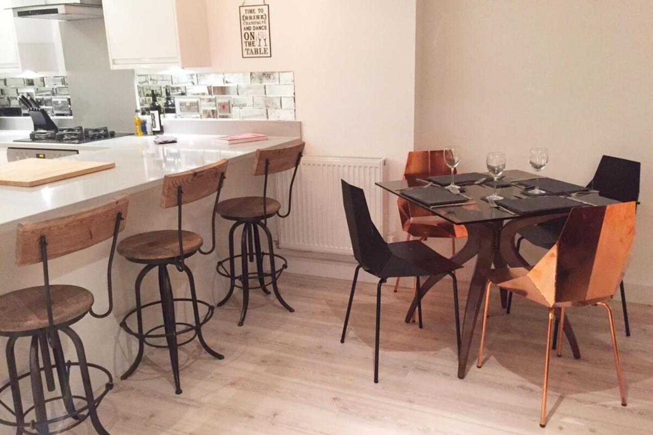 Spacious 1 Bedroom Split Level Old Pub Conversion Tower Bridge London Eksteriør billede