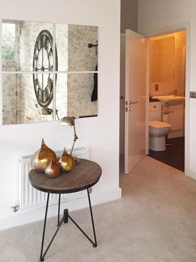 Spacious 1 Bedroom Split Level Old Pub Conversion Tower Bridge London Eksteriør billede