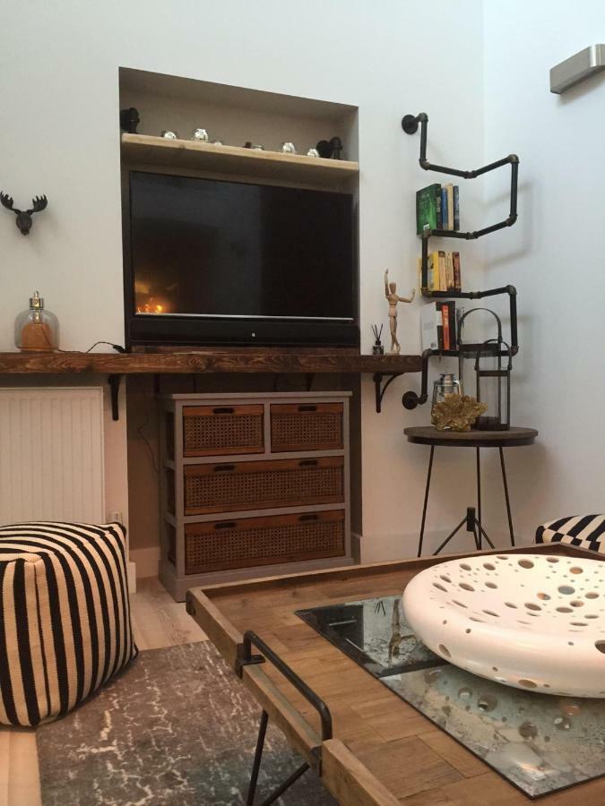 Spacious 1 Bedroom Split Level Old Pub Conversion Tower Bridge London Eksteriør billede